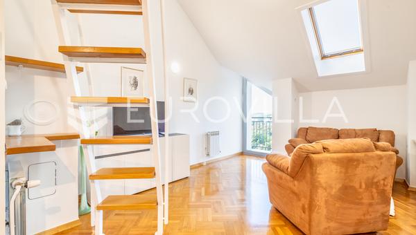 Zagreb, Vinogradi, dvosoban penthouse 50 m²