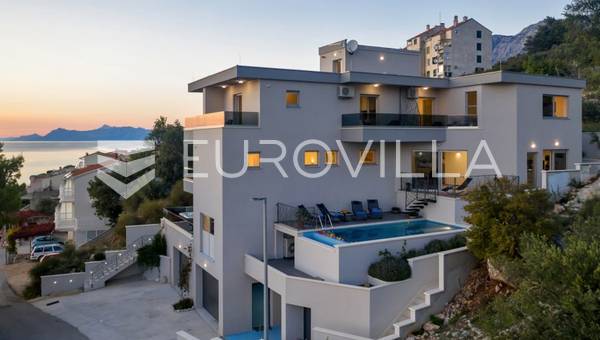Podgora, luksuzna novoizgrađena vila s bazenom