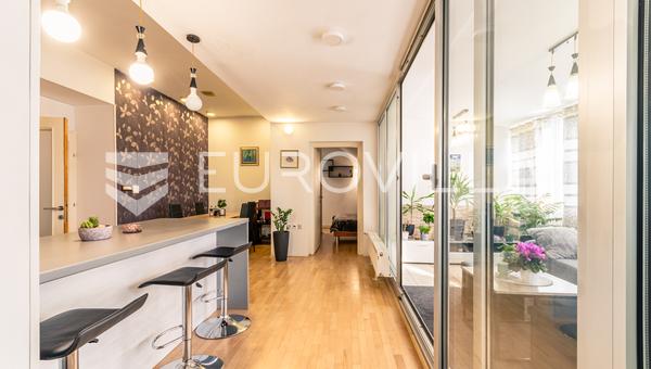 Čakovec, Centar, prekrasan četverosoban stan površine 145,69 m²