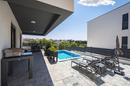 Medulin, villa de luxe avec trois appartements, vue mer et piscine, près de la plage - 3