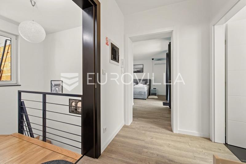 Medulin, villa de luxe avec trois appartements, vue mer et piscine, près de la plage - 39