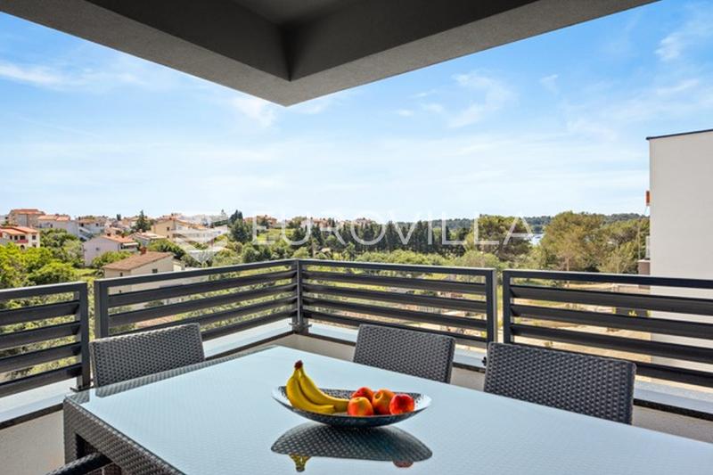 Medulin, villa de luxe avec trois appartements, vue mer et piscine, près de la plage - 51