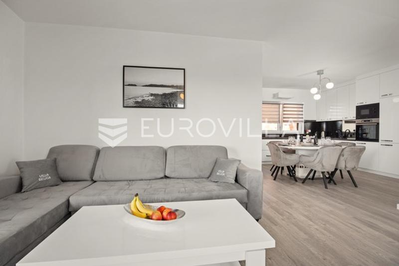 Medulin, villa de luxe avec trois appartements, vue mer et piscine, près de la plage - 45
