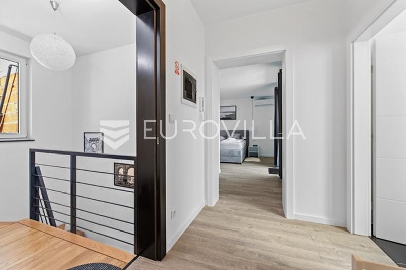 Medulin, villa de luxe avec trois appartements, vue mer et piscine, près de la plage - 10