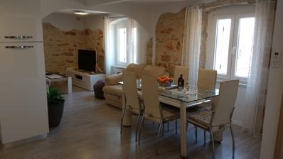 Istra, Vabriga, dvosoban uređen stan 65 m²