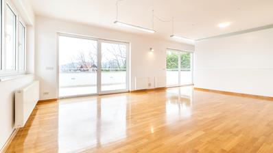 Zagreb, Gajnice, nybyggt tvåvåningshus med tre lägenheter, yta 453 m², trädgård och garage