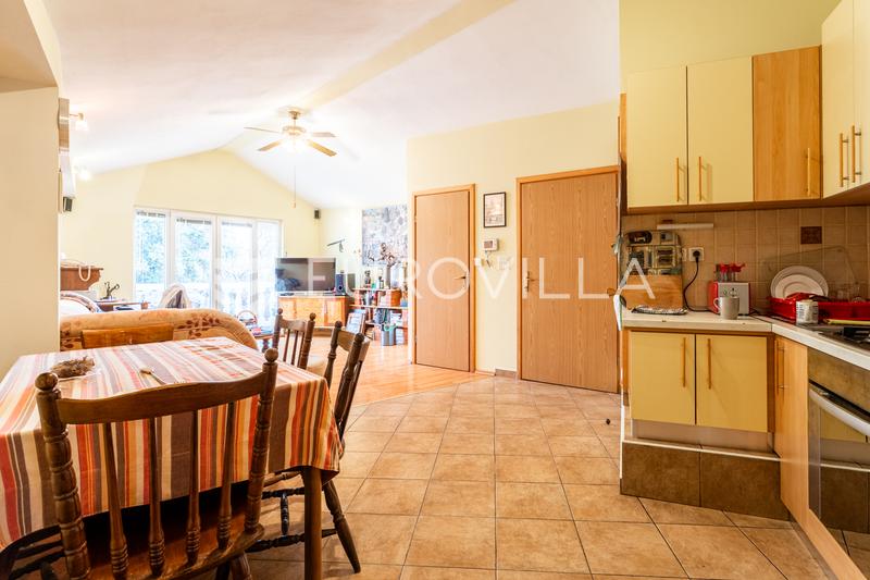 Vodice, two-bedroom apartment in the center of the town, 87.67 m²