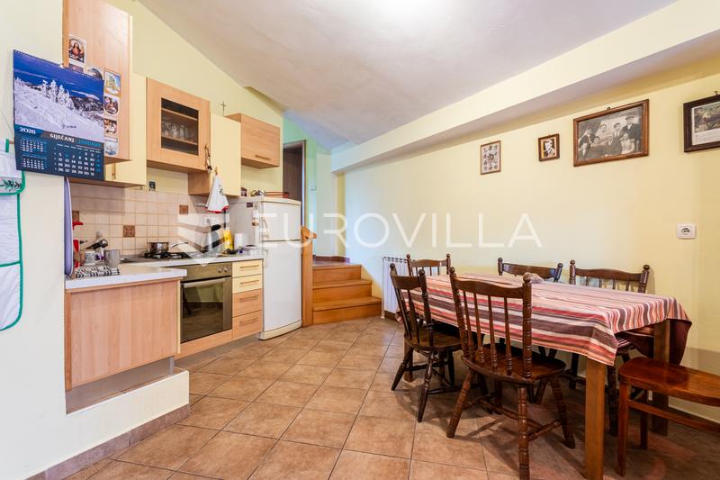 Vodice, two-bedroom apartment in the center of the town, 87.67 m²