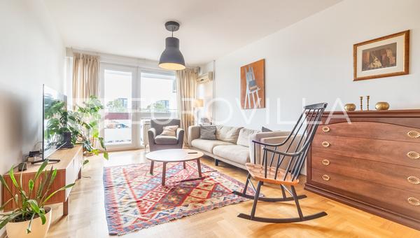 Zagreb, Siget, dvoetažni trosoban stan, 94 m²