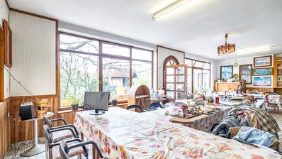 Сесвете, Добродол, жилое-коммерческое здание 578 м²