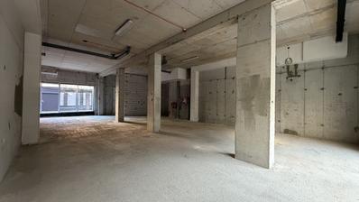 Zagreb, Franjo Tuđmans torg, kommersiell lokal i markplan, 180 m², nybyggnation - råbygg