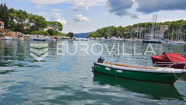 Hvar, Vrboska, građevinsko zemljište s projektom