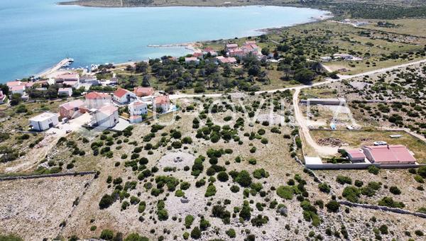 Pag, Košljun, terreno para construção a 200 m do mar