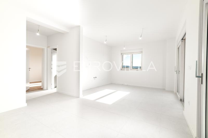 Zara, Sukosan, moderno appartamento con due camere da letto e giardino in una posizione eccellente - 16