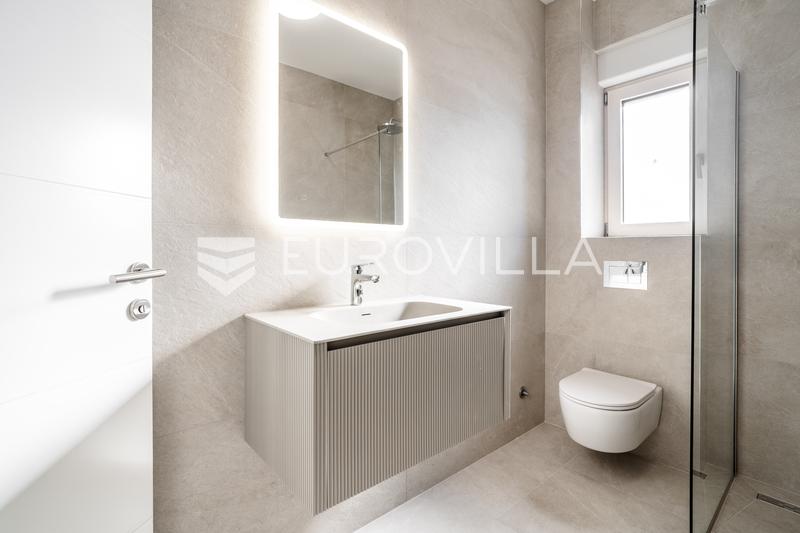 Zara, Sukosan, moderno appartamento con due camere da letto e giardino in una posizione eccellente - 15