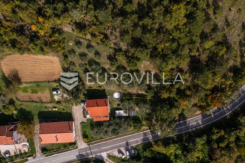 Istria, zona de Buje - casa con encanto en un entorno tranquilo y con gran potencial - 33
