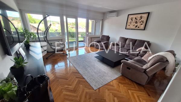 Karlovac, Luscic, Haus 345 m², neu renoviert, ausgezeichnete Lage