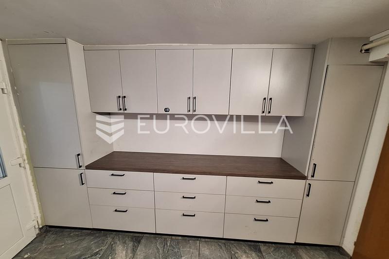 Karlovac, Luscic, Haus 345 m², neu renoviert, ausgezeichnete Lage - 14
