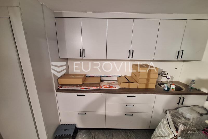 Karlovac, Luscic, Haus 345 m², neu renoviert, ausgezeichnete Lage - 13