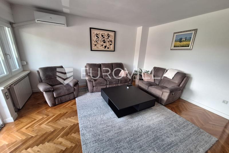 Karlovac, Luscic, Haus 345 m², neu renoviert, ausgezeichnete Lage - 2