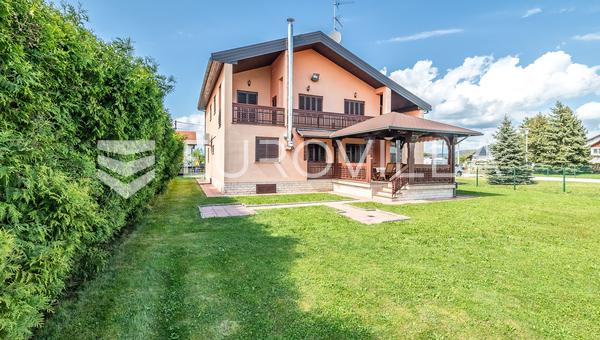 Zagreb, Lucko, excelente casa de 400 m² num terreno de 1.740 m²