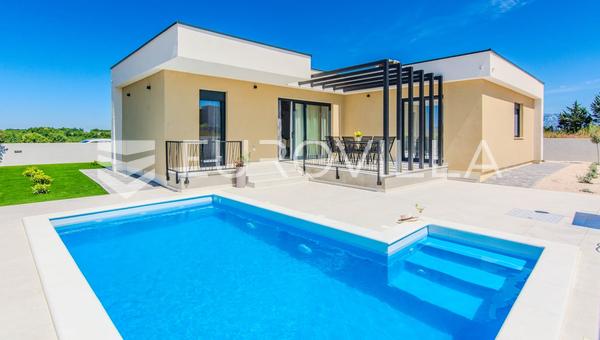Privlaka, nowoczesny dom z basenem