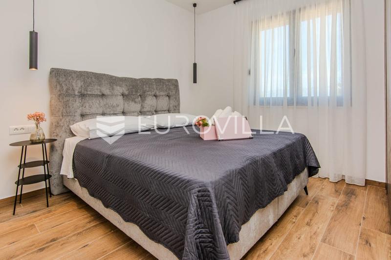 Privlaka, modernes Haus mit Swimmingpool - 7