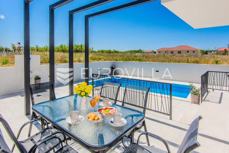 Privlaka, modernes Haus mit Swimmingpool - 2