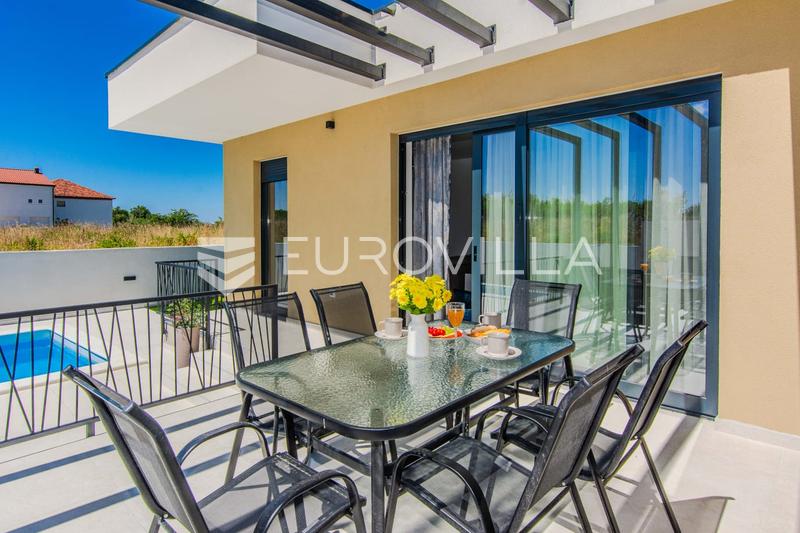 Privlaka, modernes Haus mit Swimmingpool - 4