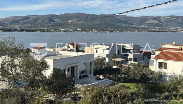 Slatine, Rovci, građevinsko zemljište udaljeno 150 m od predivnih plaža