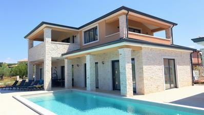 Ístria, proximidades de Porec, moradia de luxo em pedra com vistas panorâmicas para o mar