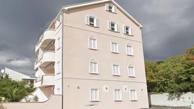 Dramalj, three-bedroom apartment with a gallery, 83.50 m², sea view, parking