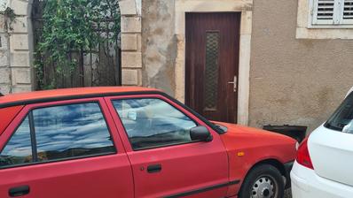 Otok Korčula, Blato, kuća u centru mjesta za adaptaciju