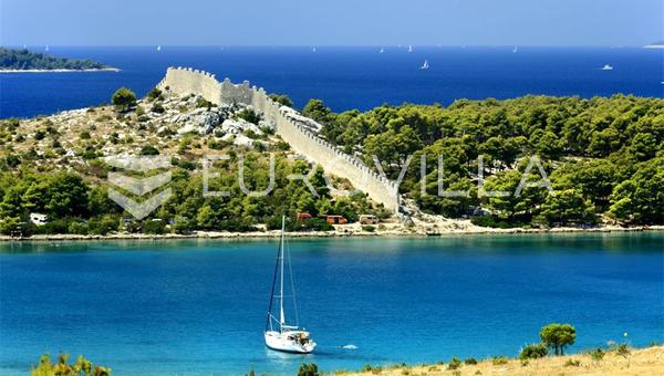 Šibenik, Grebaštica, byggmark med havsutsikt, 511 m²