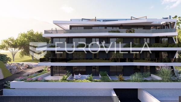 Primošten, beautiful apartment with a garage and sea view, 95,67 m²