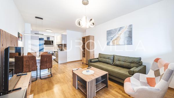 Zagreb, Lovinčićeva, İLK KİRALAMA, yeni binada 56 m²'lik iki yatak odalı daire ve garaj