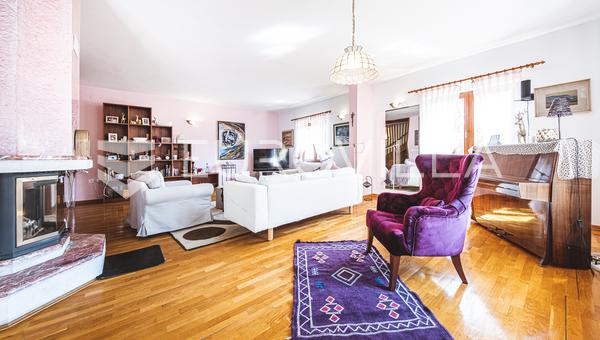 Zagreb, Dubrava, preciosa casa familiar, ubicación tranquila.