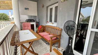 Medulin - Vakkert innredet ettroms leilighet med romslig terrasse