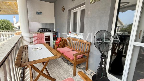 Medulin, Uređen stan sa velikom terasom