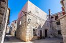 Trogir, Seget Donji, kamena kuća s potencijalom u centru mjesta - 1