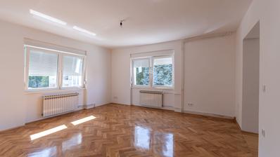 Varaždin, Banfica dvosoban stan površine 55 m²
