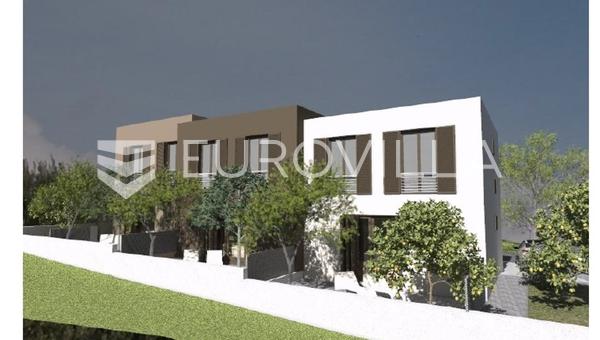 Razanac, güzel bir konumda modern teraslı ev