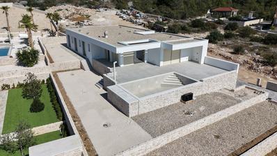 Primošten, medencés villa tengerre néző kilátással, 385,20 m²