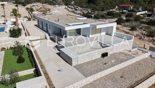Primošten, medencés villa tengerre néző kilátással, 385,20 m²