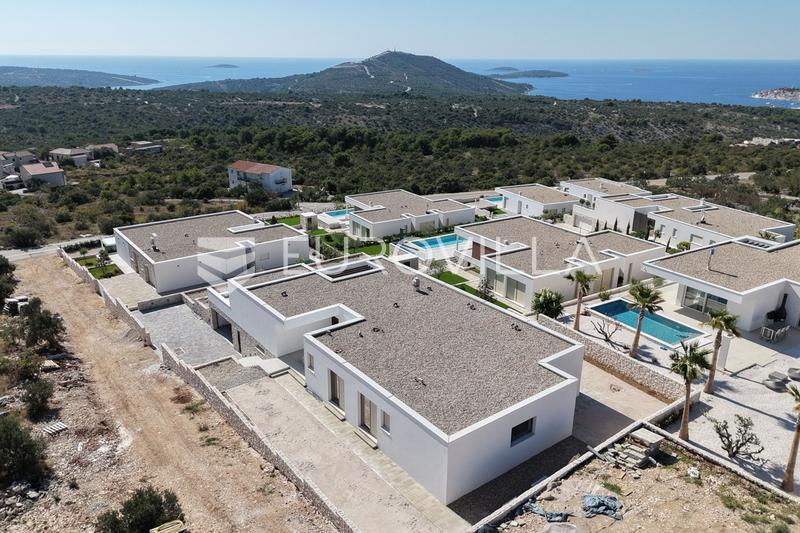 Primošten, medencés villa tengerre néző kilátással, 385,20 m² - 5