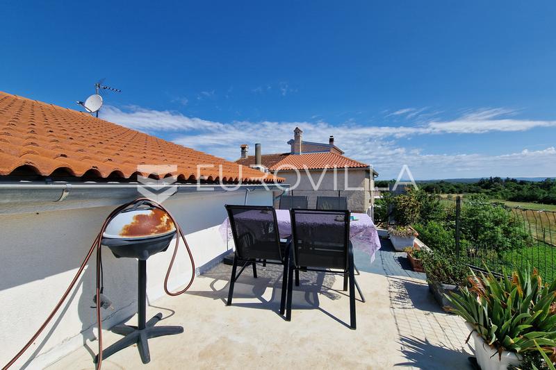 Istria, Sisan - Przestronny apartament z 3 sypialniami o powierzchni 132 m² z 62 m² prywatnym ogrodem, 1. piętro - 28