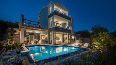 Ciovo, villa com piscina na segunda fila do mar - aluguel de longa duração