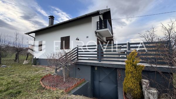 Mandićevac, prekrasna vikendica 115 m² sa vinogradom i voćnjakom