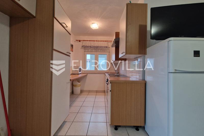 Vir, Hiša s 5 apartmaji in pogledom na morje - 38