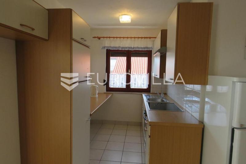 Vir, Maison avec 5 appartements et vue sur la mer - 13